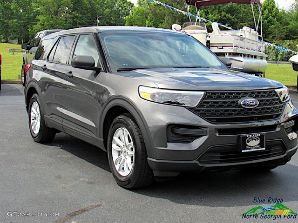 2020 Explorer RWD - Magnetic Metallic / Sandstone photo #7