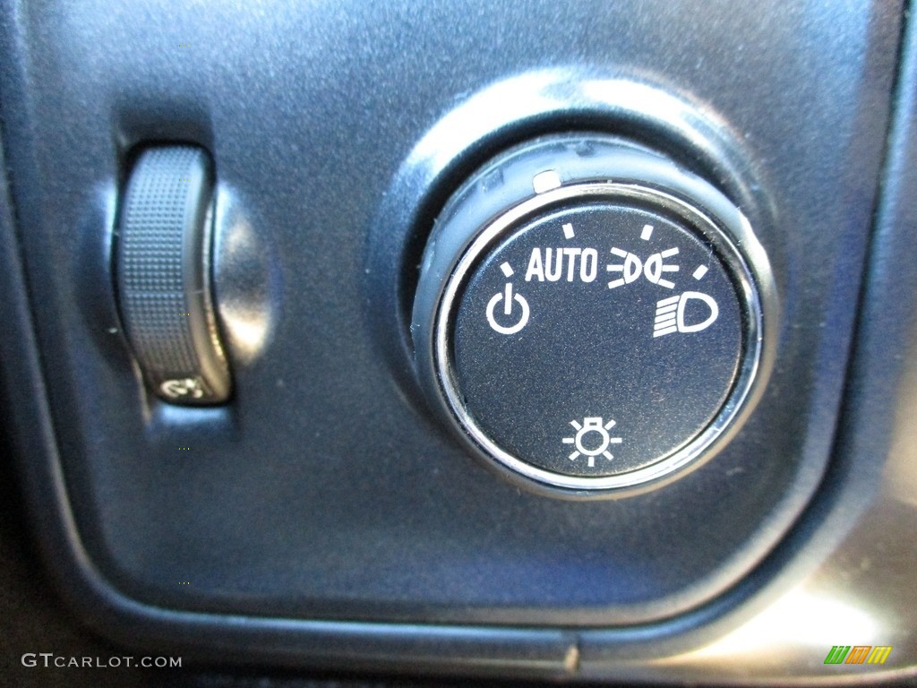 2016 GMC Sierra 2500HD Crew Cab Controls Photo #138356523