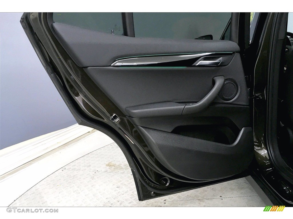 2020 X2 sDrive28i - Dark Olive Metallic / Black photo #25