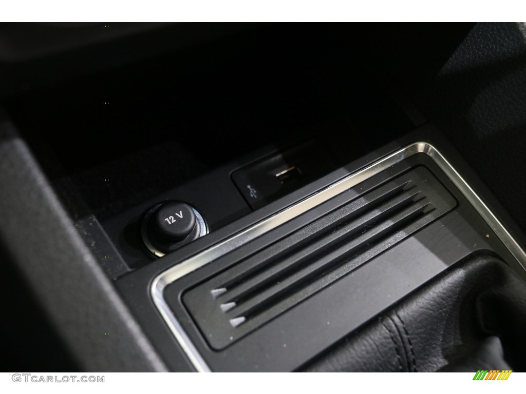 2018 Jetta Wolfsburg Edition - Pure White / Cornsilk Beige photo #15