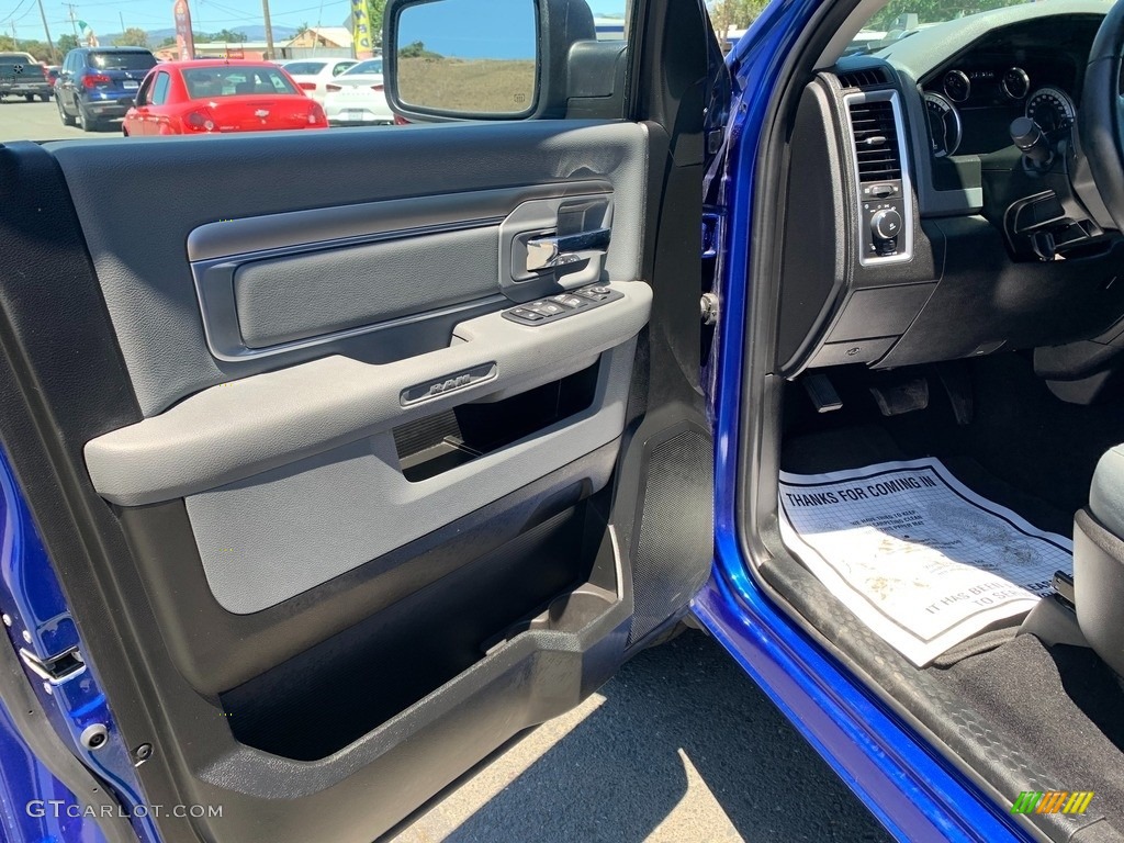 2019 1500 Classic Big Horn Crew Cab 4x4 - Blue Streak Pearl / Black/Diesel Gray photo #19