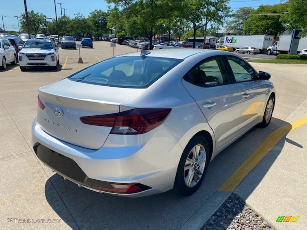 2019 Elantra SEL - Symphony Silver / Black photo #2