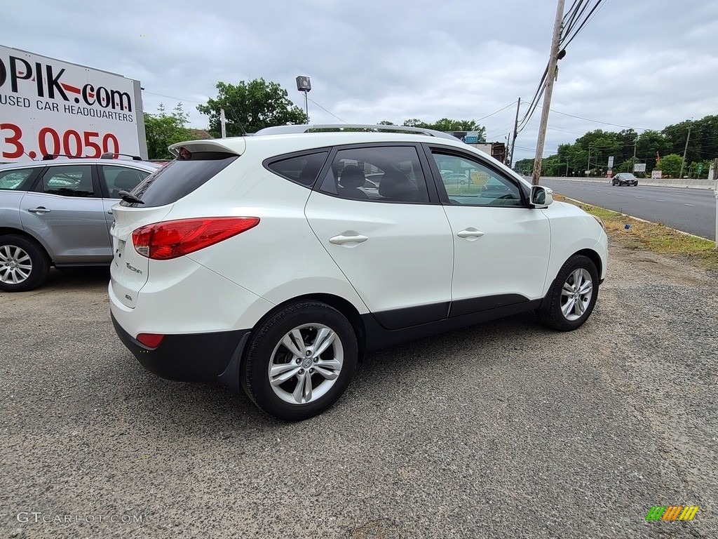2012 Tucson GLS AWD - Cotton White / Taupe photo #4