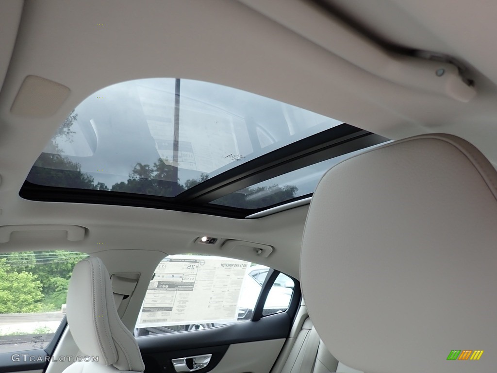 2020 Volvo S60 T6 AWD Momentum Sunroof Photos