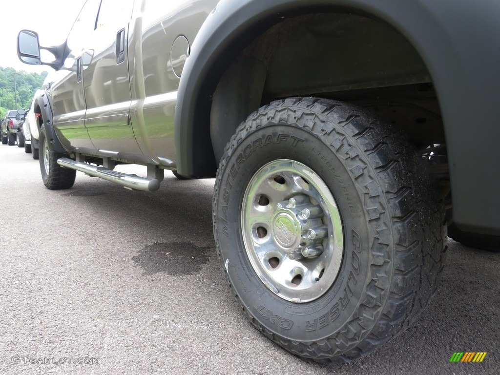 2003 F250 Super Duty XL Crew Cab 4x4 - Arizona Beige Metallic / Medium Flint Grey photo #8