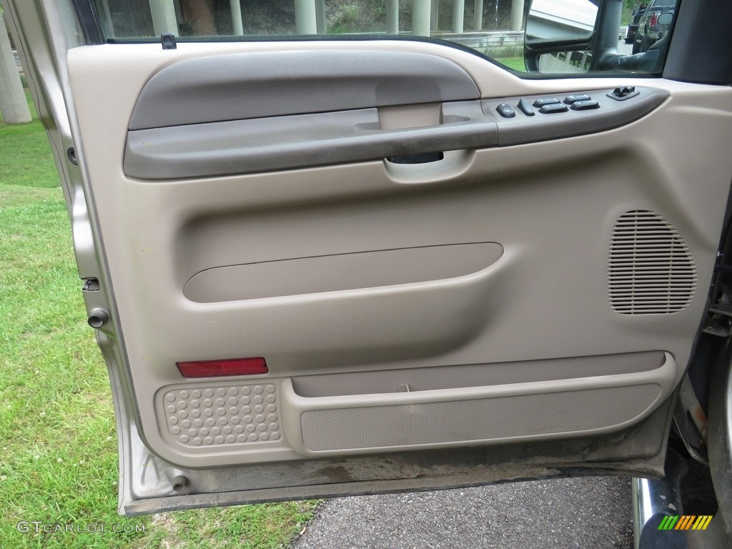 2003 F250 Super Duty XL Crew Cab 4x4 - Arizona Beige Metallic / Medium Flint Grey photo #12