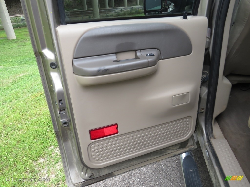 2003 F250 Super Duty XL Crew Cab 4x4 - Arizona Beige Metallic / Medium Flint Grey photo #15