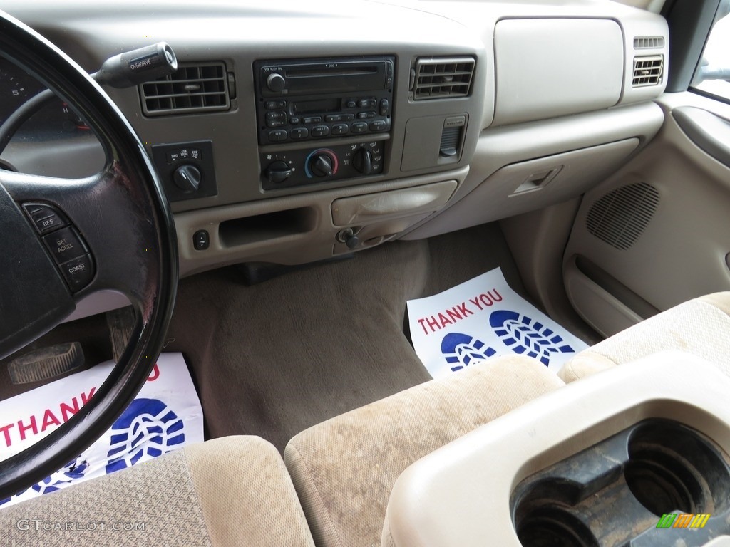 2003 F250 Super Duty XL Crew Cab 4x4 - Arizona Beige Metallic / Medium Flint Grey photo #23