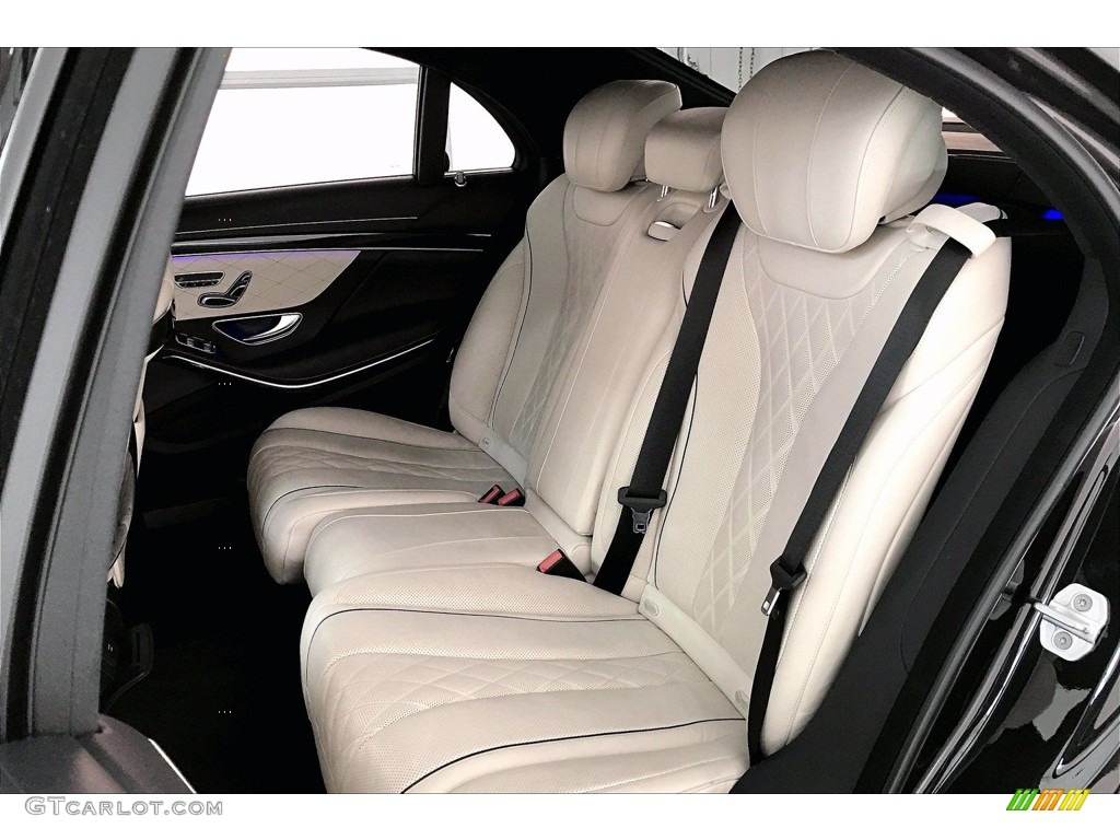 2017 Mercedes-Benz S 550 Sedan Rear Seat Photo #138378436