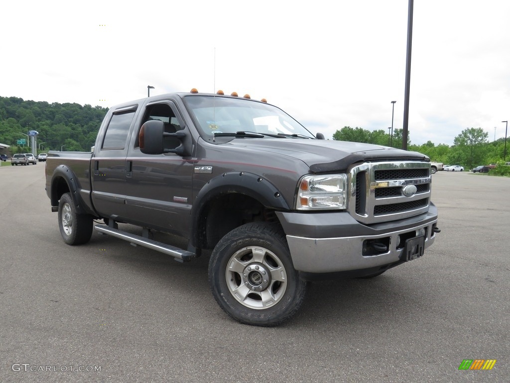 2005 F250 Super Duty XLT Crew Cab 4x4 - Dark Stone Metallic / Medium Flint photo #1