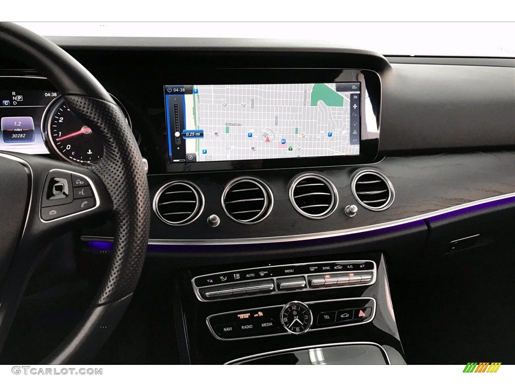 2017 E 300 Sedan - designo Selenite Grey Magno (matte) / Black photo #5
