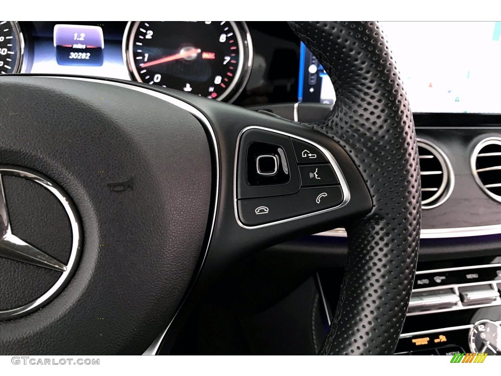 2017 Mercedes-Benz E 300 Sedan Controls Photo #138379429