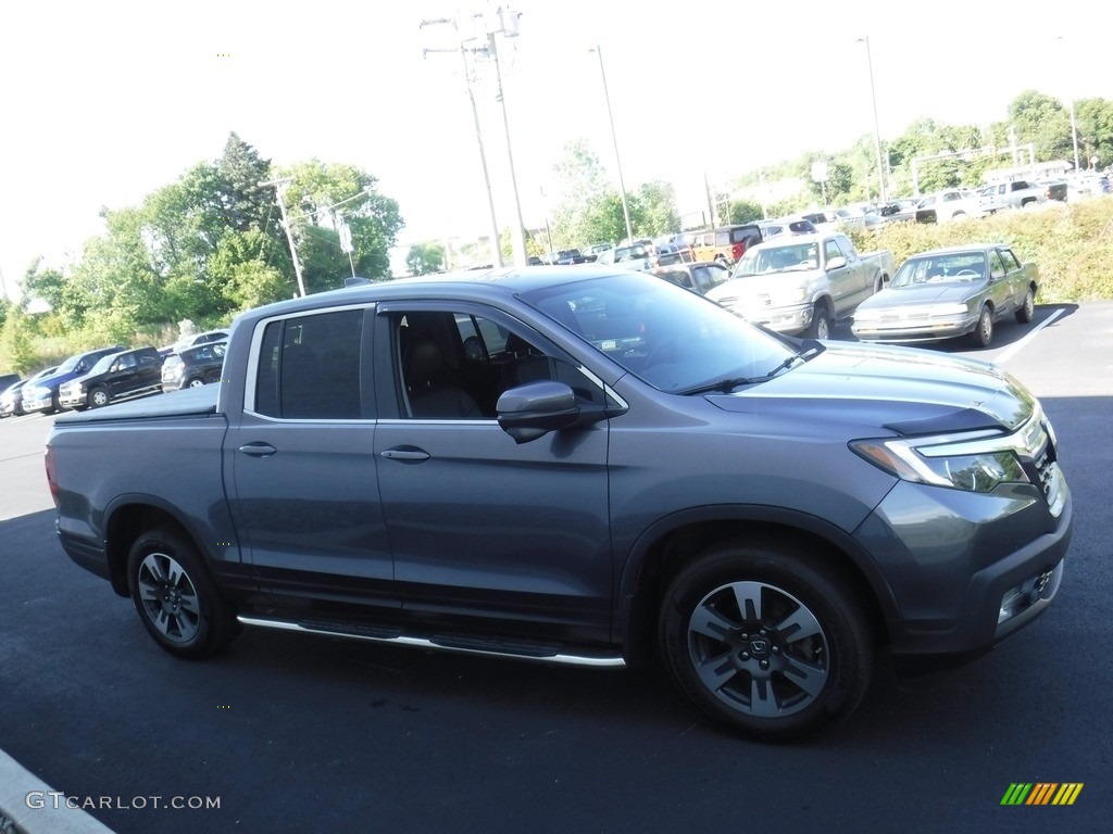 2017 Ridgeline RTL-T AWD - Modern Steel Metallic / Black photo #9