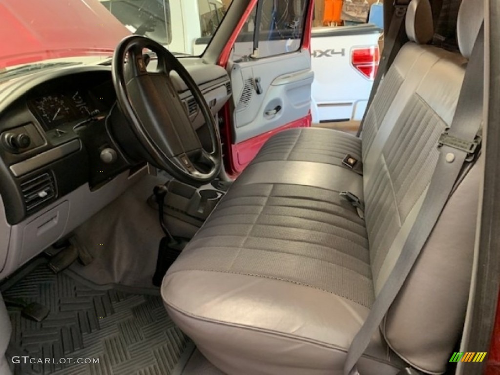 Grey Interior 1994 Ford F150 XL Regular Cab 4x4 Photo #138381397
