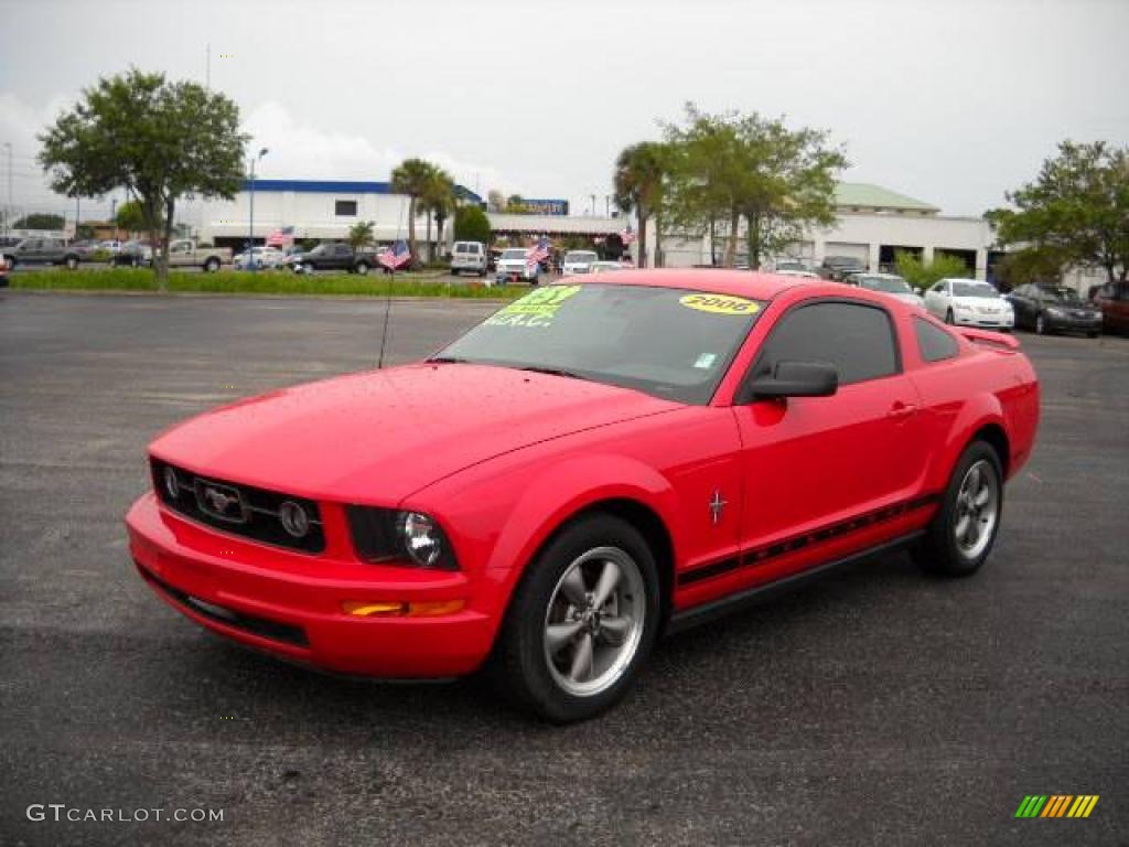 2006 Mustang V6 Premium Coupe - Torch Red / Dark Charcoal photo #4