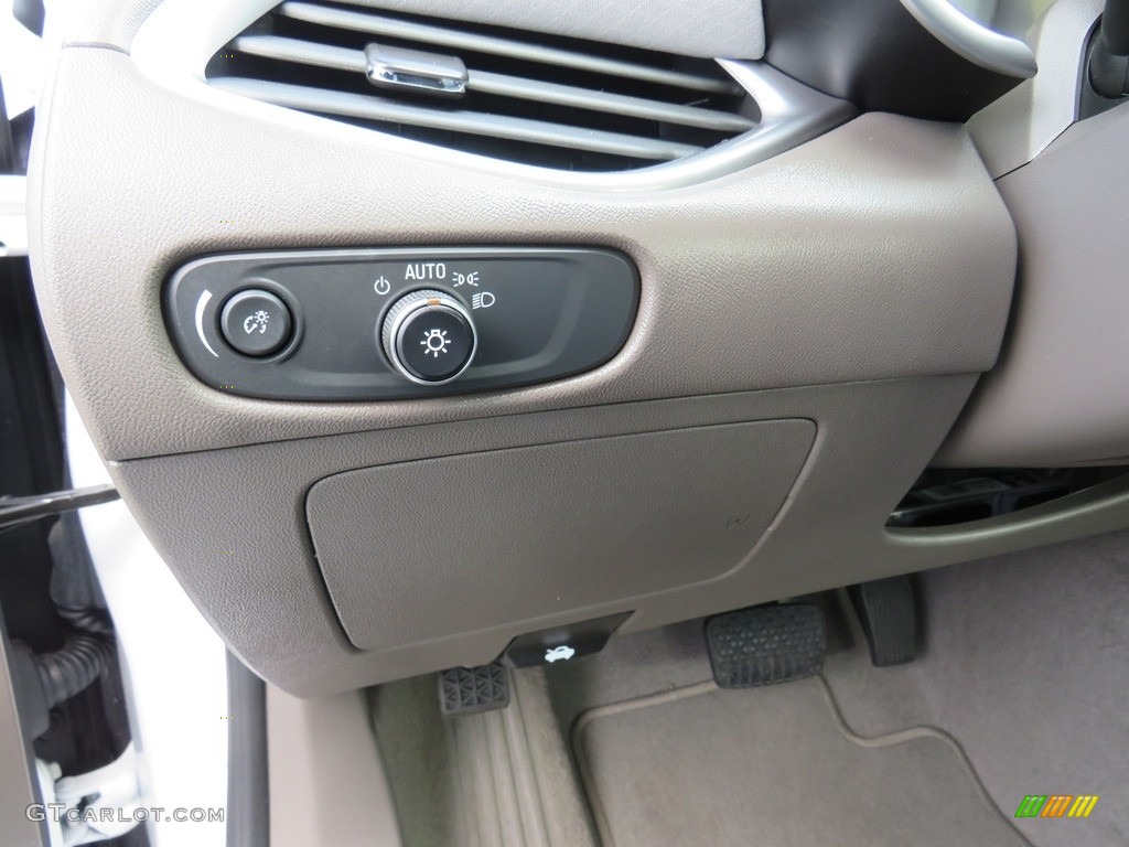 2020 Chevrolet Malibu LS Controls Photo #138383818