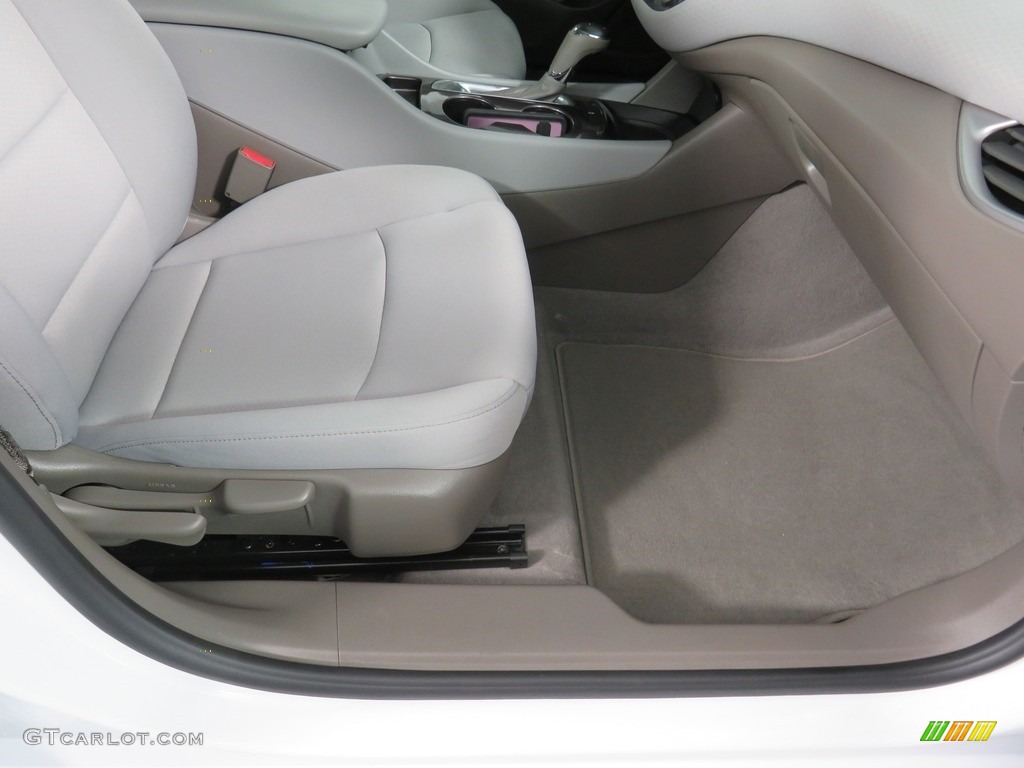 2020 Chevrolet Malibu LS Front Seat Photo #138384184