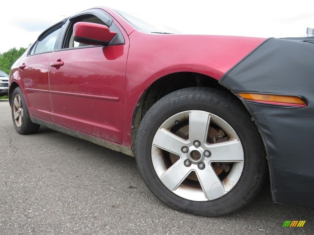 2009 Fusion SE V6 - Redfire Metallic / Medium Light Stone photo #3