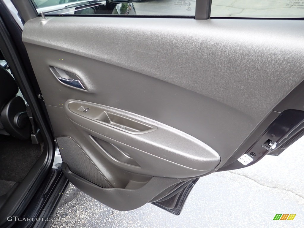 2016 Chevrolet Trax LTZ AWD Jet Black Door Panel Photo #138386695