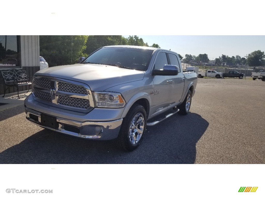 2018 1500 Laramie Crew Cab 4x4 - Bright Silver Metallic / Black photo #10