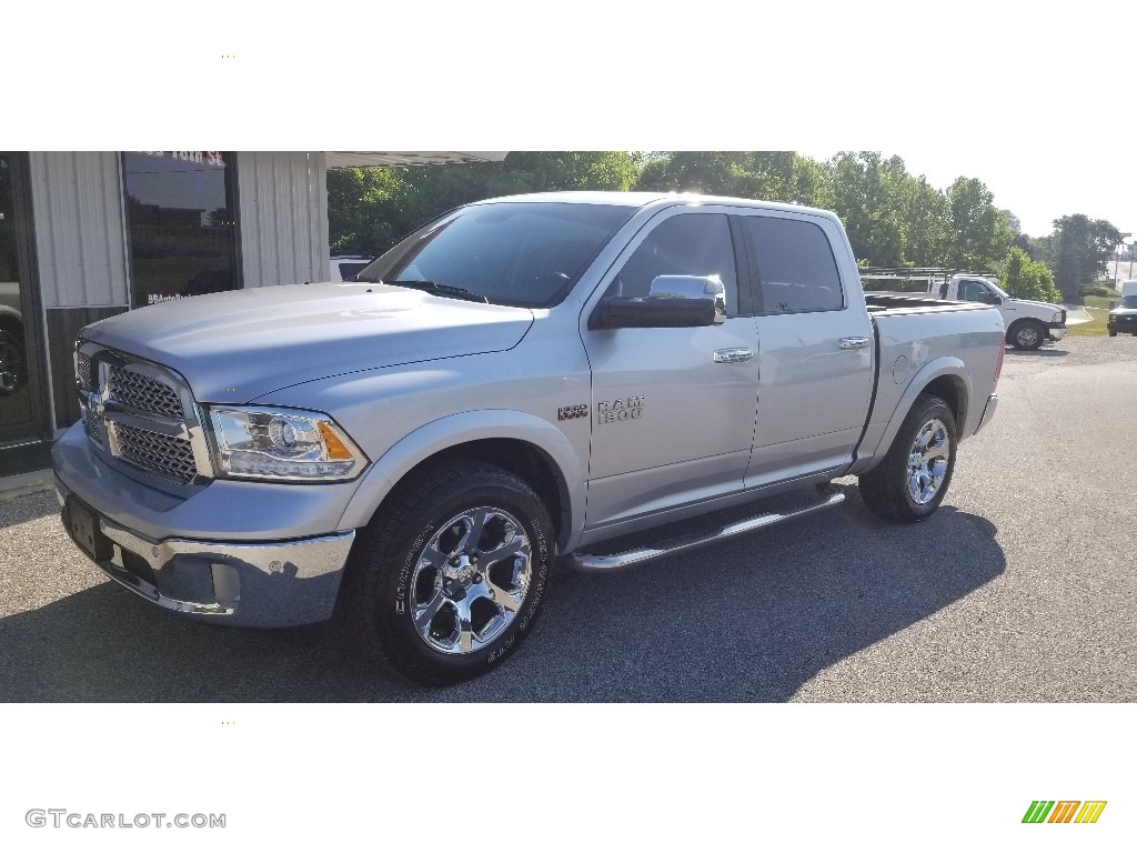 2018 1500 Laramie Crew Cab 4x4 - Bright Silver Metallic / Black photo #41