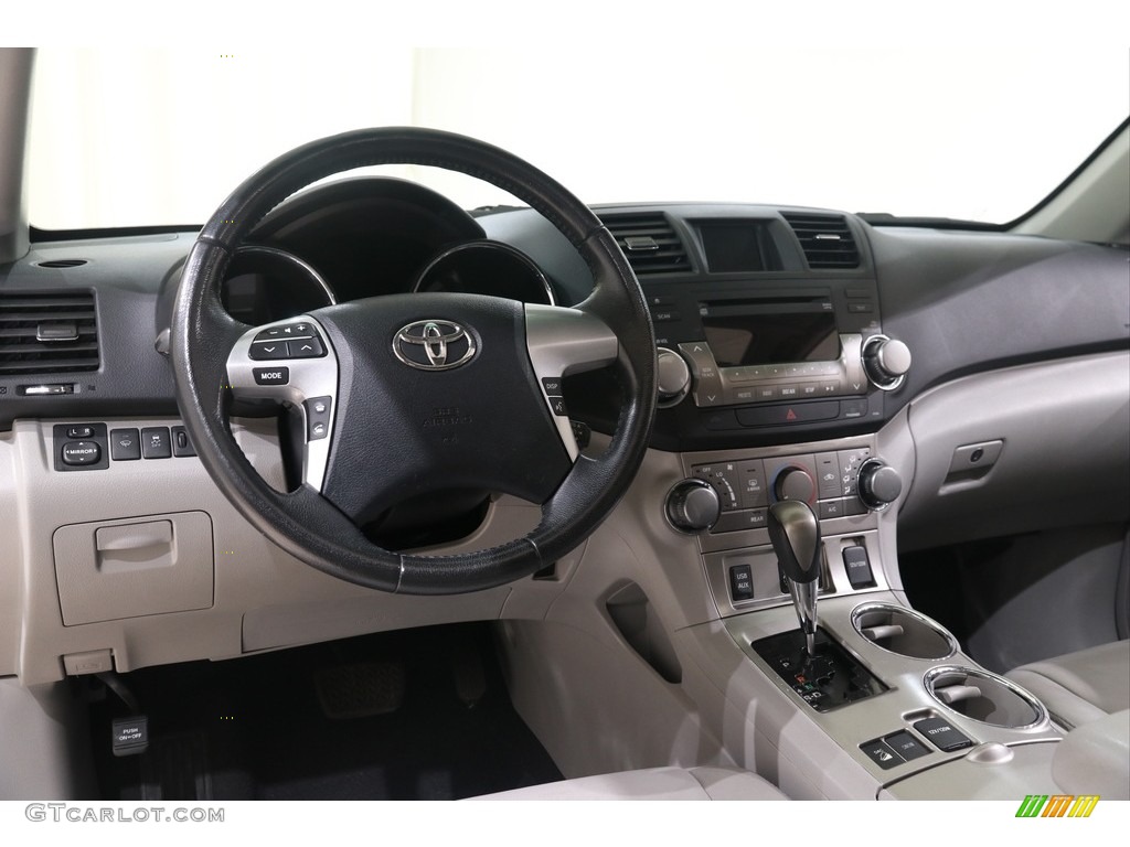 2012 Highlander SE 4WD - Black / Ash photo #6