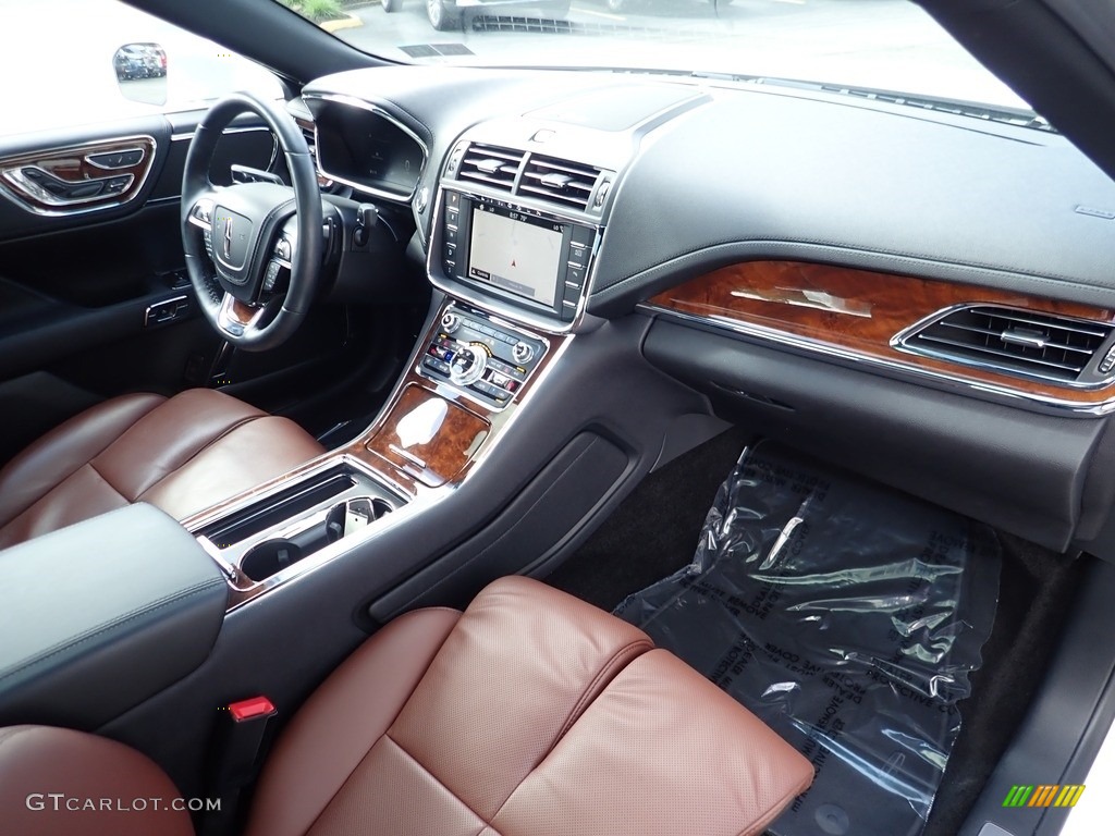 2017 Lincoln Continental Reserve AWD Terracotta Dashboard Photo #138392052