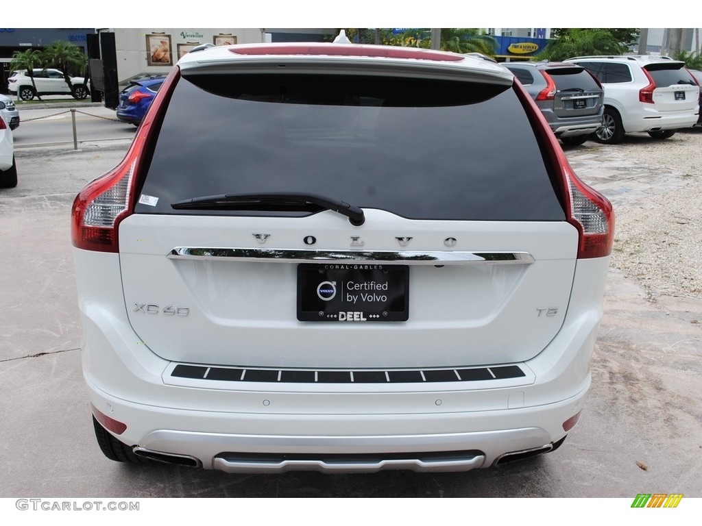 2017 XC60 T5 Dynamic - Ice White / Blonde/Off Black photo #8