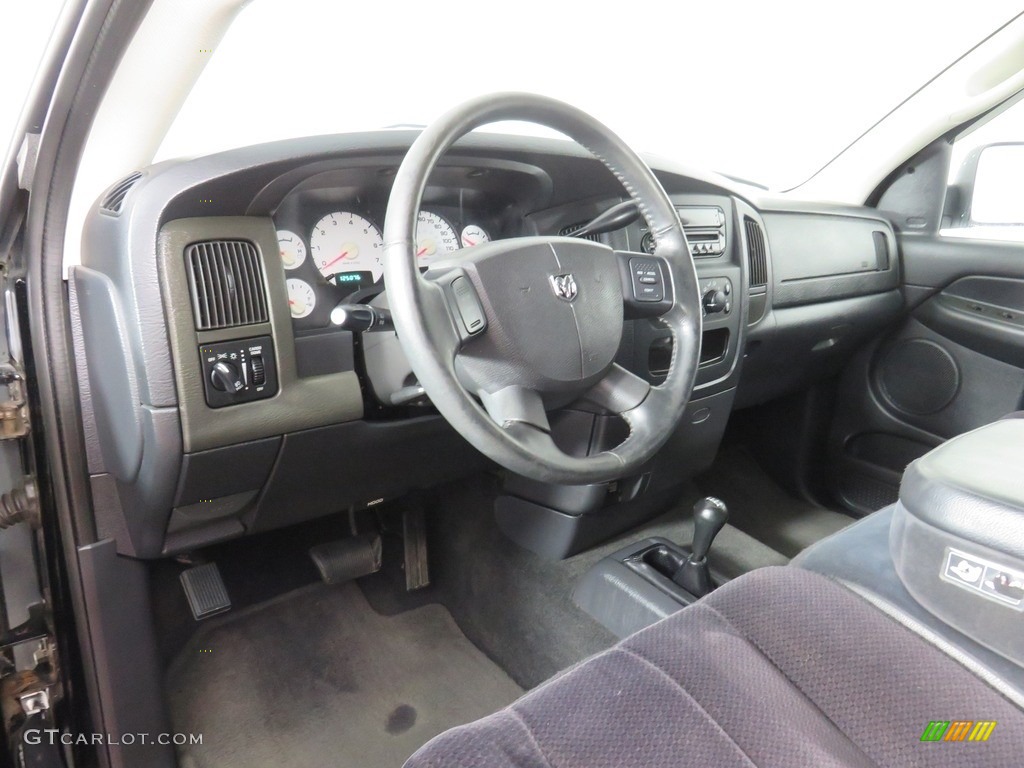 2004 Ram 2500 SLT Quad Cab 4x4 - Black / Dark Slate Gray photo #20