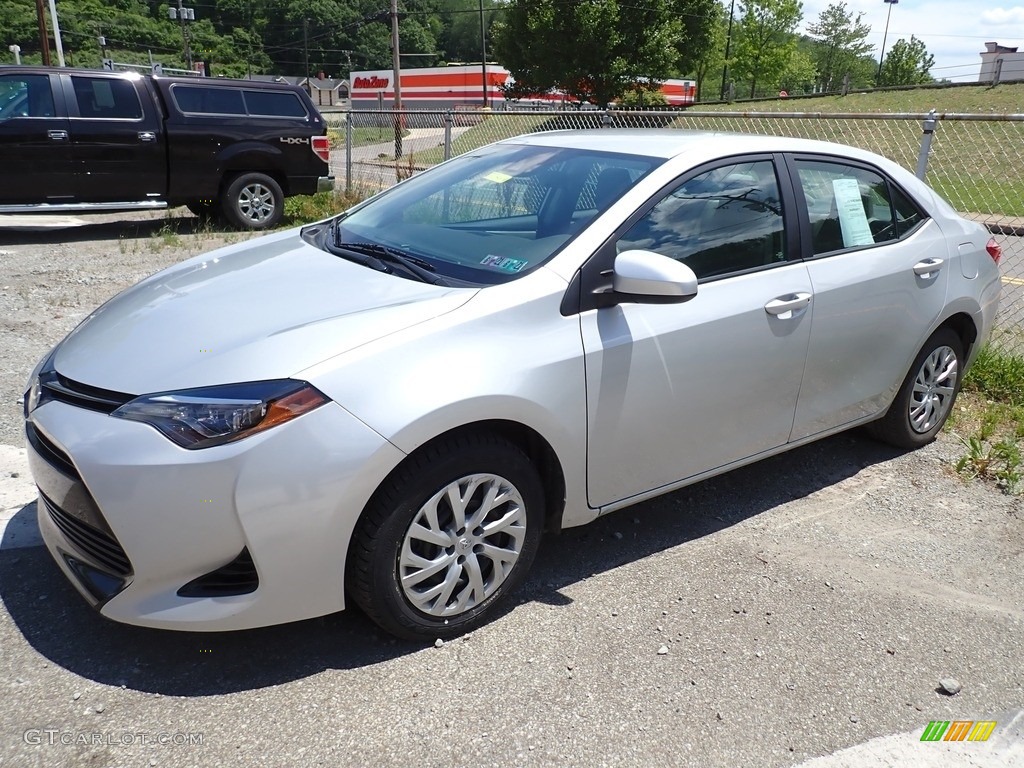 2017 Corolla LE - Classic Silver Metalic / Steel Gray photo #1