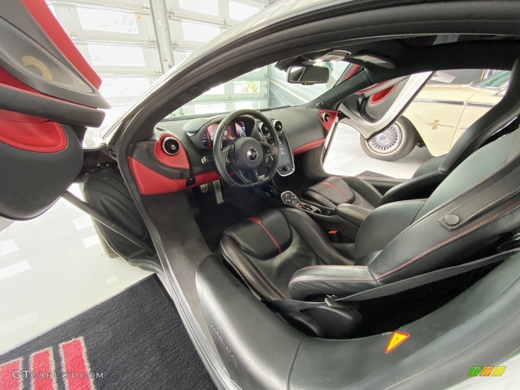 Jet Black/Apex Red Interior 2017 McLaren 570GT Coupe Photo #138394638