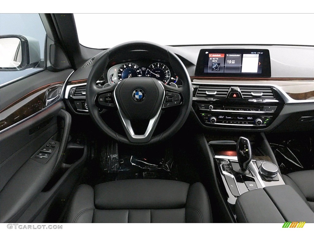 2017 5 Series 530i Sedan - Glacier Silver Metallic / Black photo #4