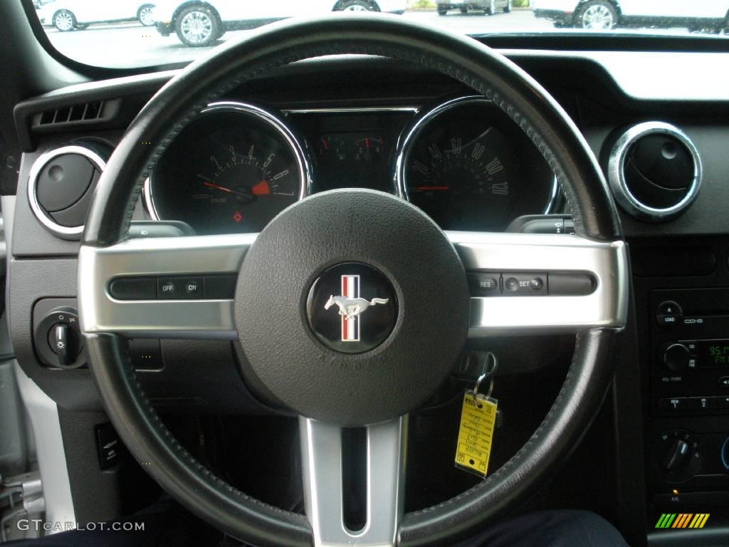 2007 Mustang V6 Premium Convertible - Satin Silver Metallic / Dark Charcoal photo #23