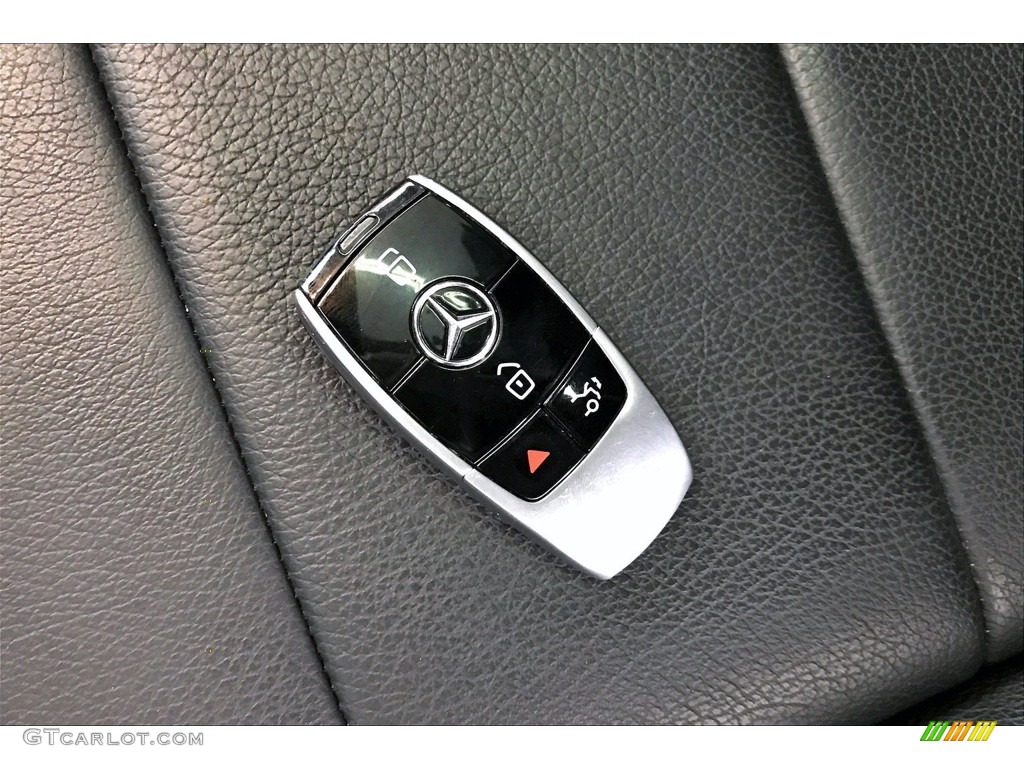 2018 E 300 Sedan - Lunar Blue Metallic / Black photo #11