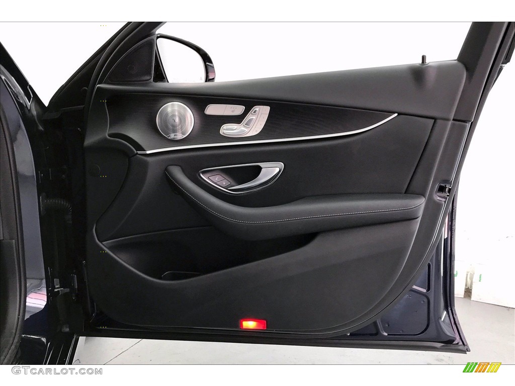 2018 E 300 Sedan - Lunar Blue Metallic / Black photo #30