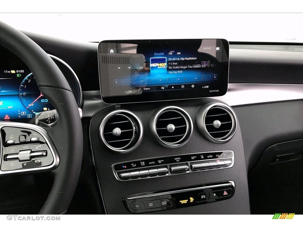 2020 Mercedes-Benz GLC 350e 4Matic Controls Photo #138402740