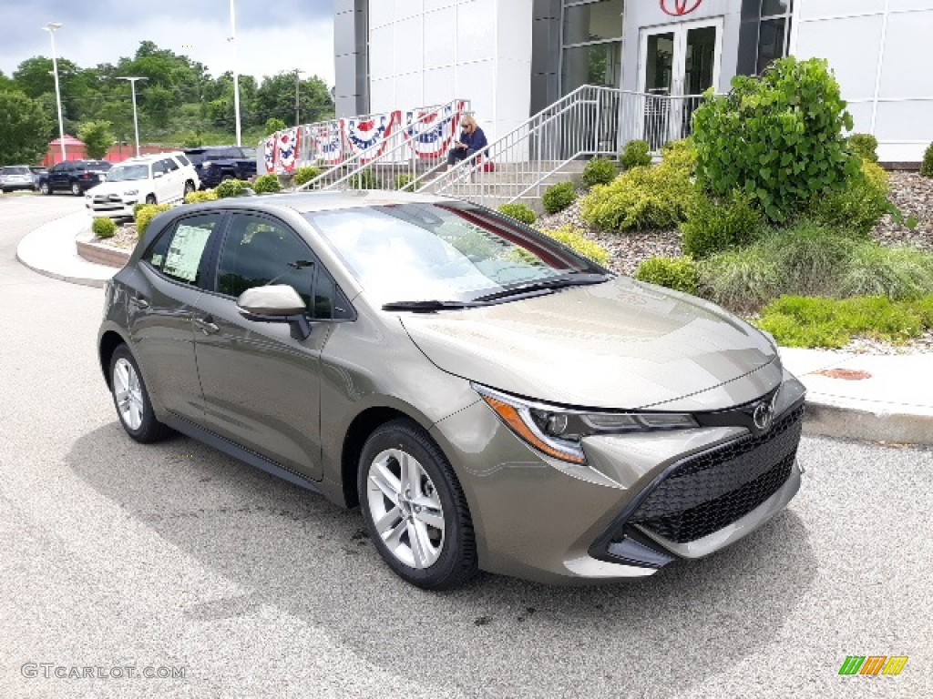 Oxide Bronze 2020 Toyota Corolla Hatchback SE Exterior Photo #138407631 |  GTCarLot.com