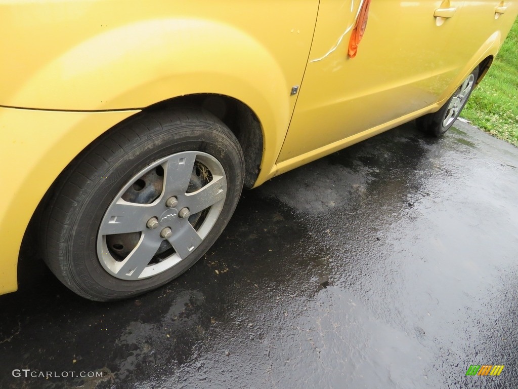 2009 Aveo LT Sedan - Summer Yellow / Charcoal photo #6