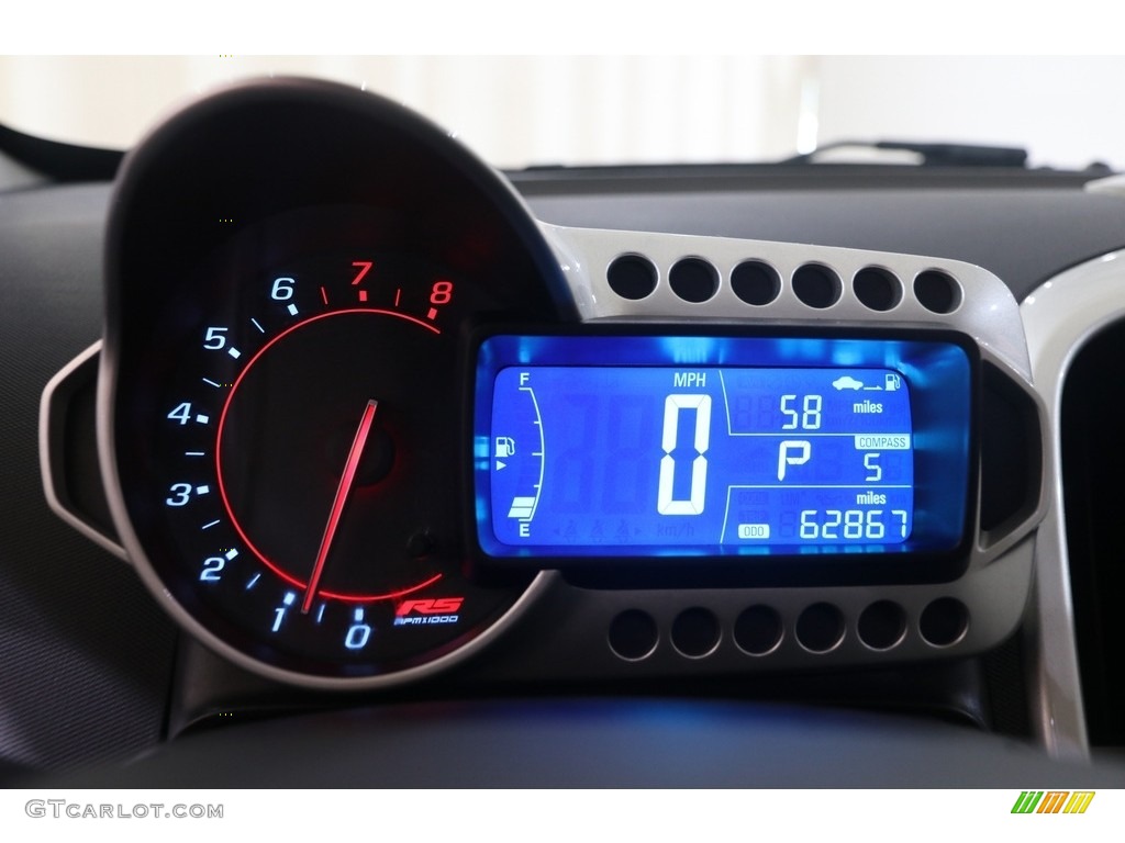2016 Chevrolet Sonic RS Hatchback Controls Photos