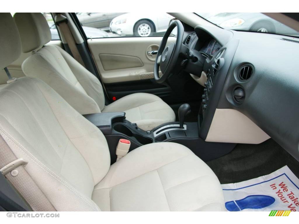 2005 Grand Prix Sedan - Sedona Beige Metallic / Parchment/Dark Pewter photo #14