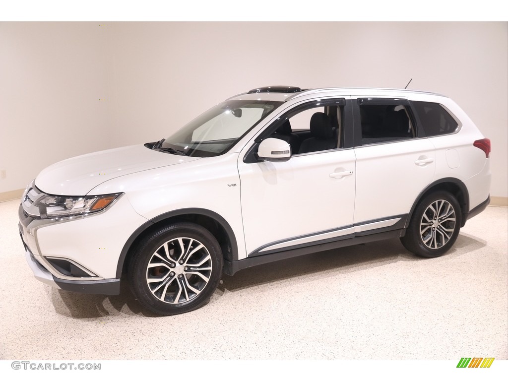 2016 Mitsubishi Outlander GT S-AWC Exterior Photos