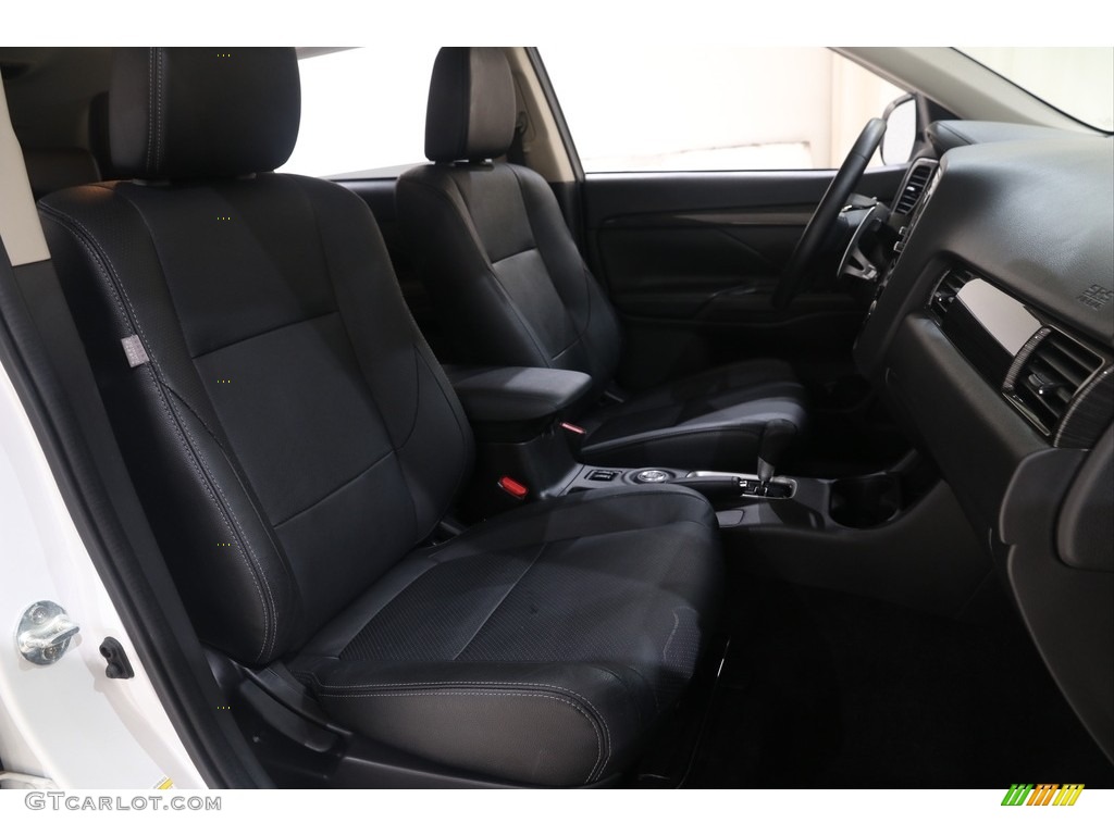 2016 Mitsubishi Outlander GT S-AWC Front Seat Photos
