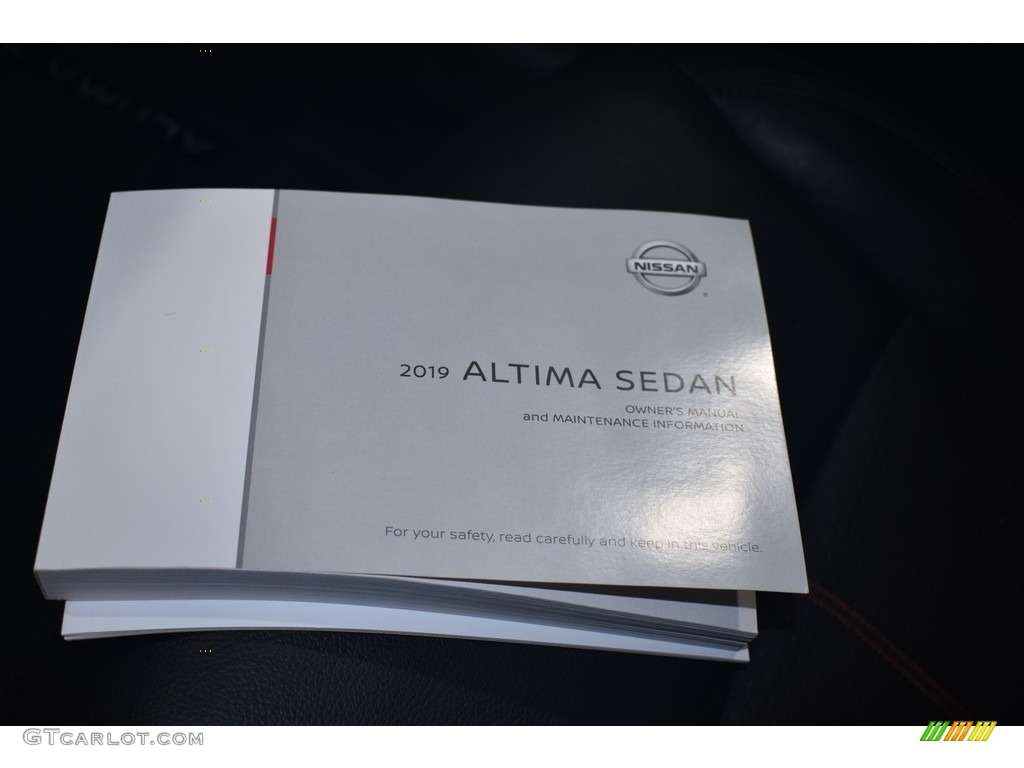 2019 Altima SR - Deep Blue Pearl / Charcoal photo #16