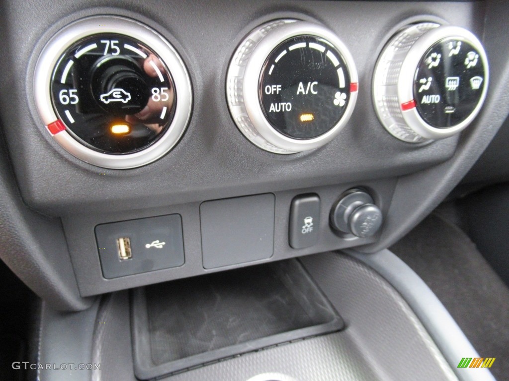 2020 Mitsubishi Outlander Sport ES Controls Photos