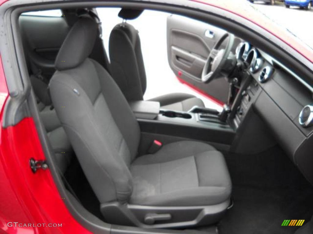 2008 Mustang V6 Deluxe Coupe - Dark Candy Apple Red / Dark Charcoal photo #16