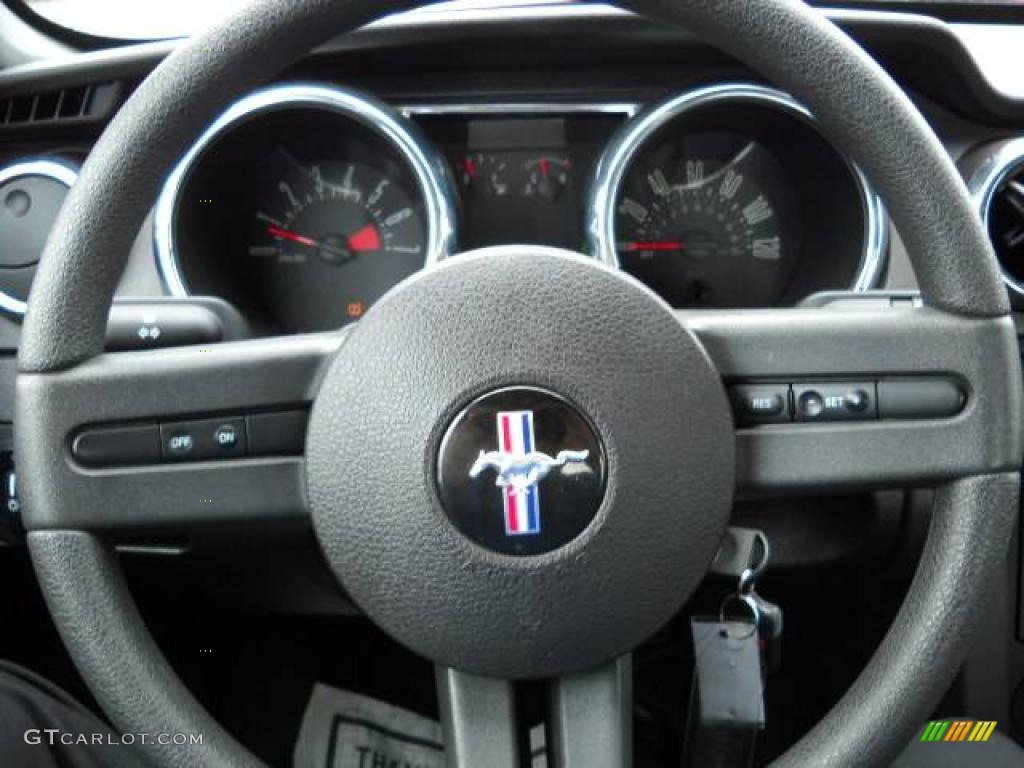 2008 Mustang V6 Deluxe Coupe - Dark Candy Apple Red / Dark Charcoal photo #18