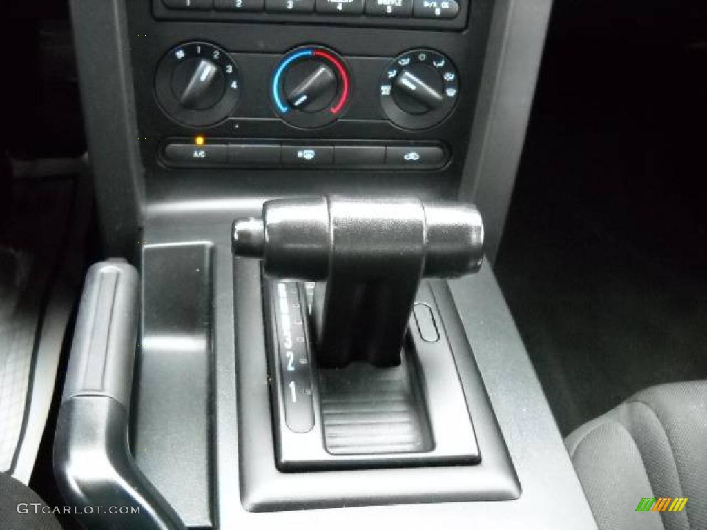 2008 Mustang V6 Deluxe Coupe - Dark Candy Apple Red / Dark Charcoal photo #21