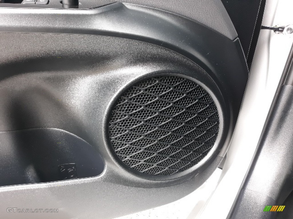 2020 Prius XLE AWD-e - Classic Silver Metallic / Black photo #9