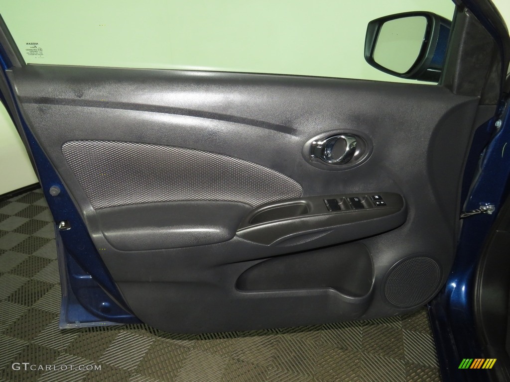 2019 Versa SV - Deep Blue Pearl / Charcoal photo #16