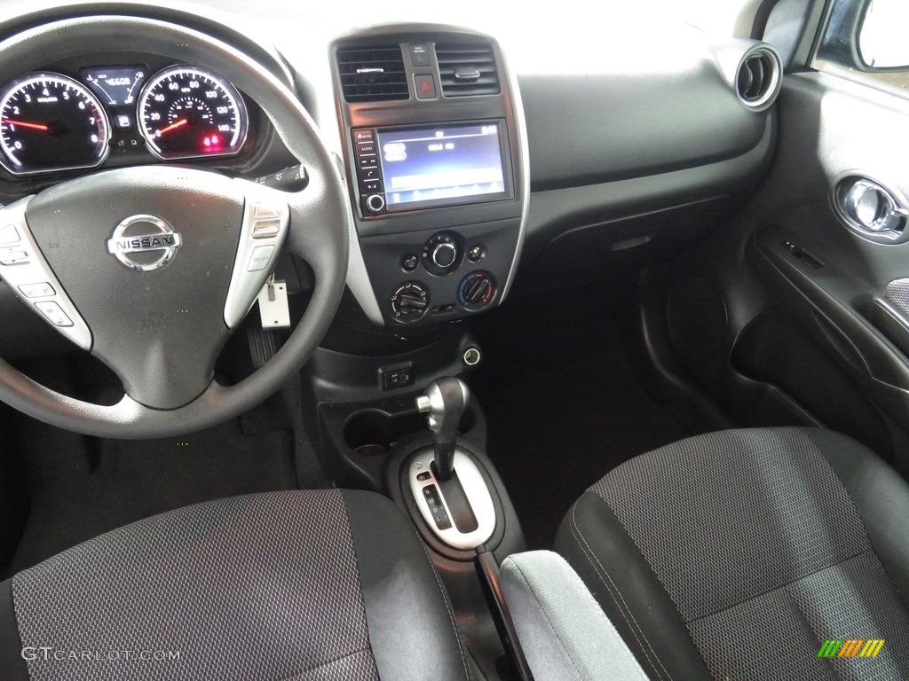 2019 Versa SV - Deep Blue Pearl / Charcoal photo #30